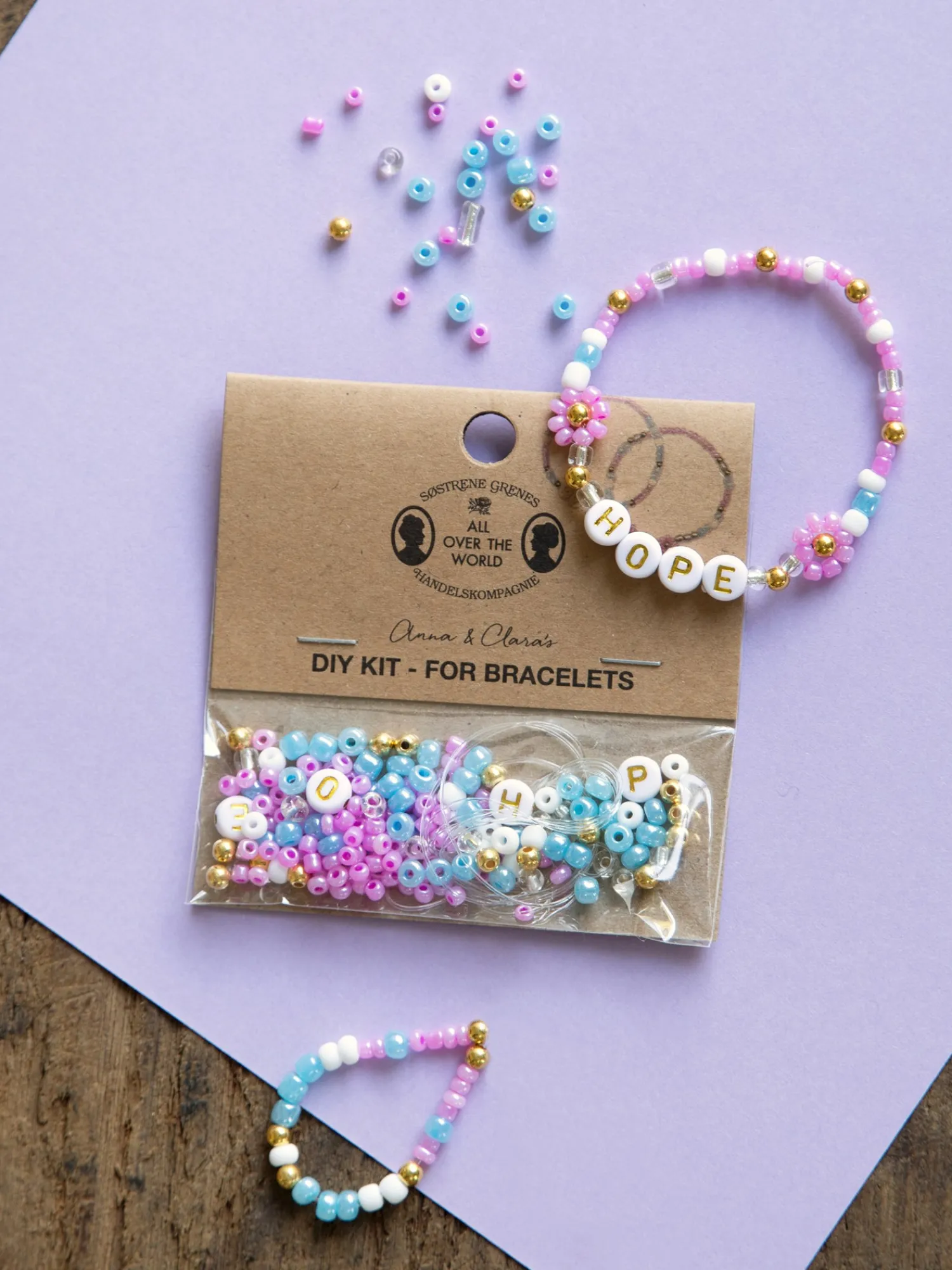 Søstrene Grene Diy-Kit^DIY-sæt Armbånd