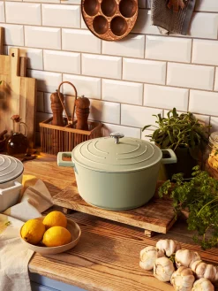 Søstrene Grene Køkkentilbehør^Gryde Med Låg 4L