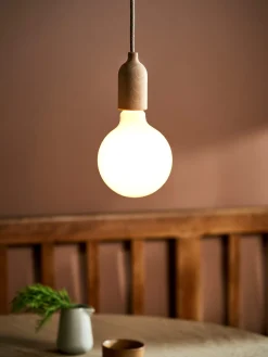 Søstrene Grene Lamper^LED-pære Milky Globe