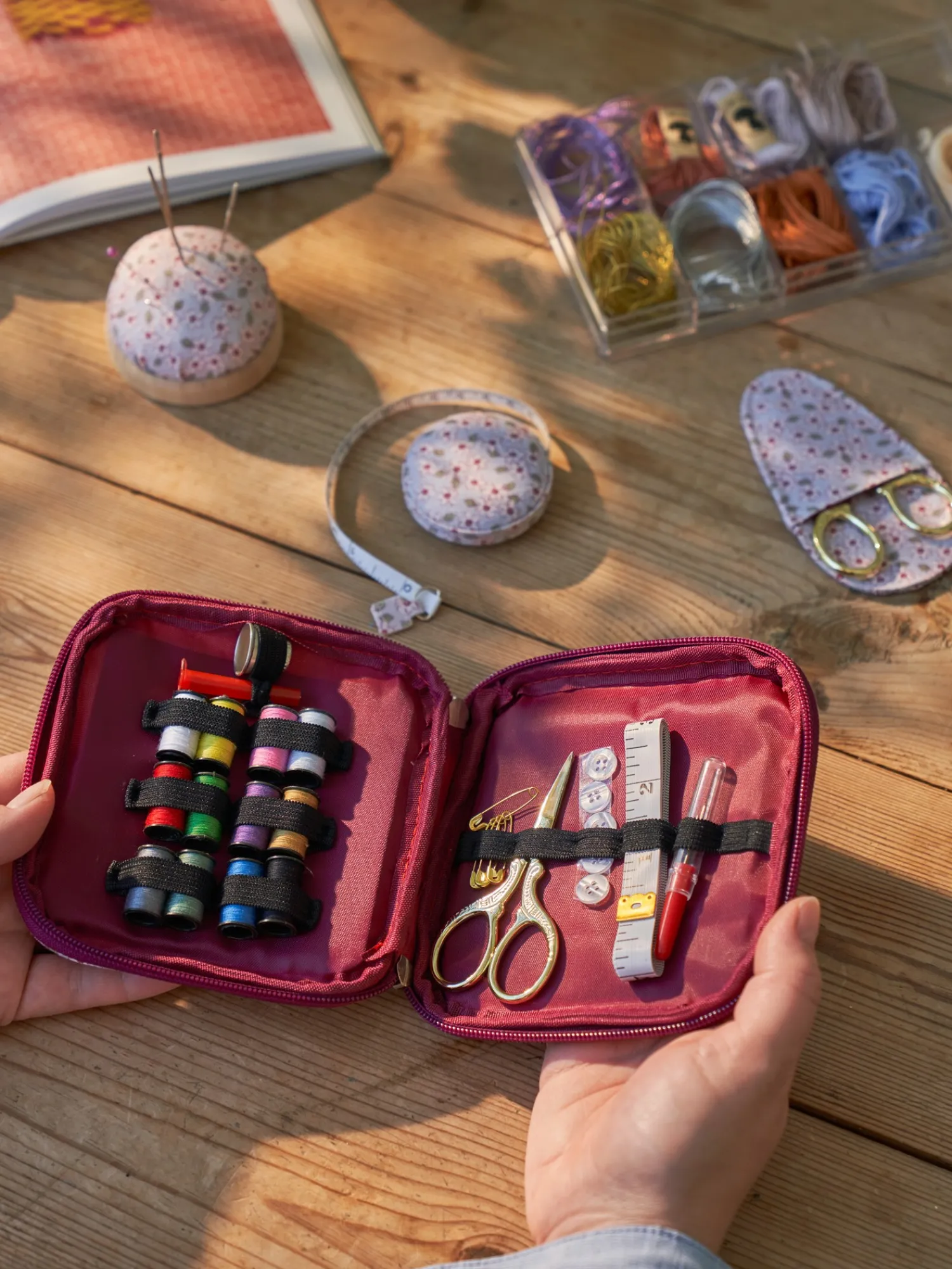 Søstrene Grene Garn- Og Sytilbehør^Sysæt