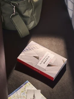 Søstrene Grene Rejsebøger|På Farten^The 500 Hidden Secrets Of Madrid