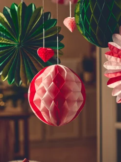 Søstrene Grene Julepynt|Festpynt^Vaffelmønstrede Pomponer